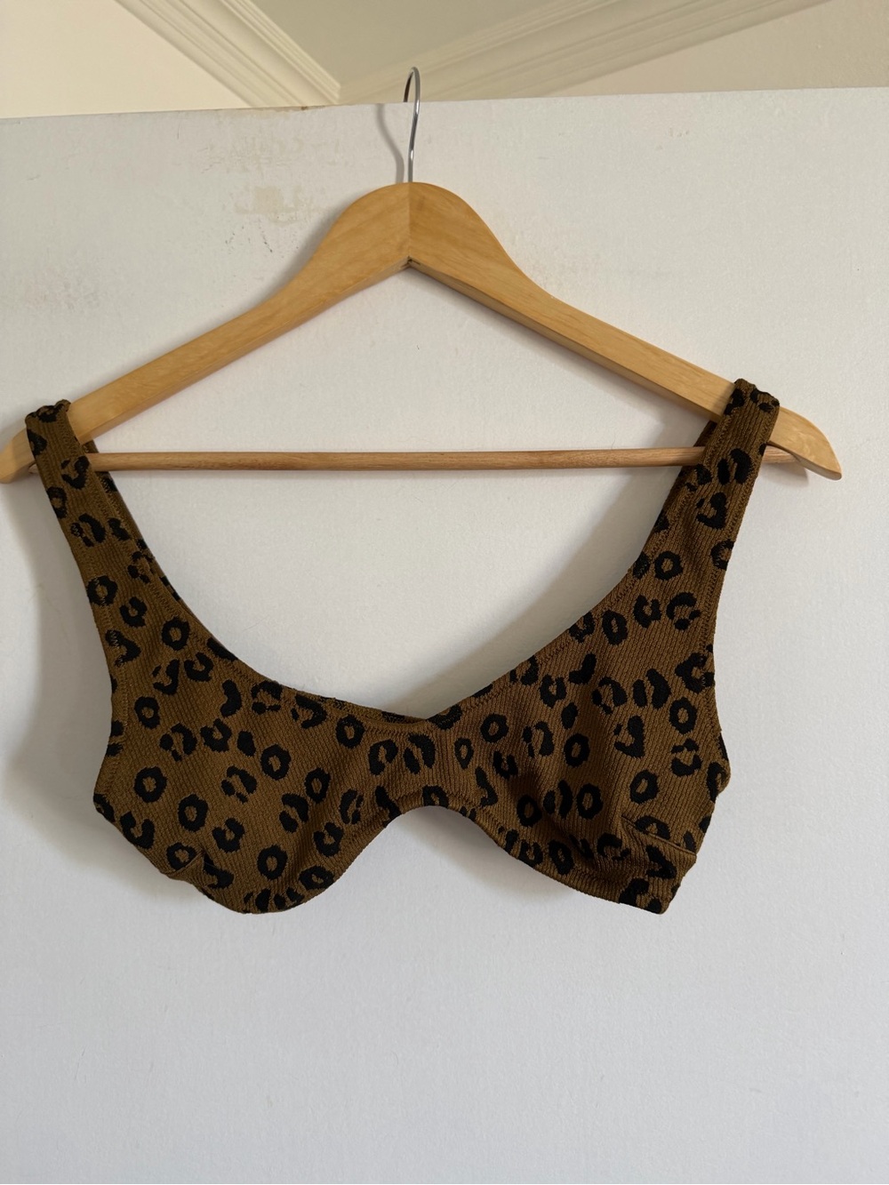 Aerie Scoop Textured Leopard Print Brown Bikini Top size Small EUC - Picture 2 of 6